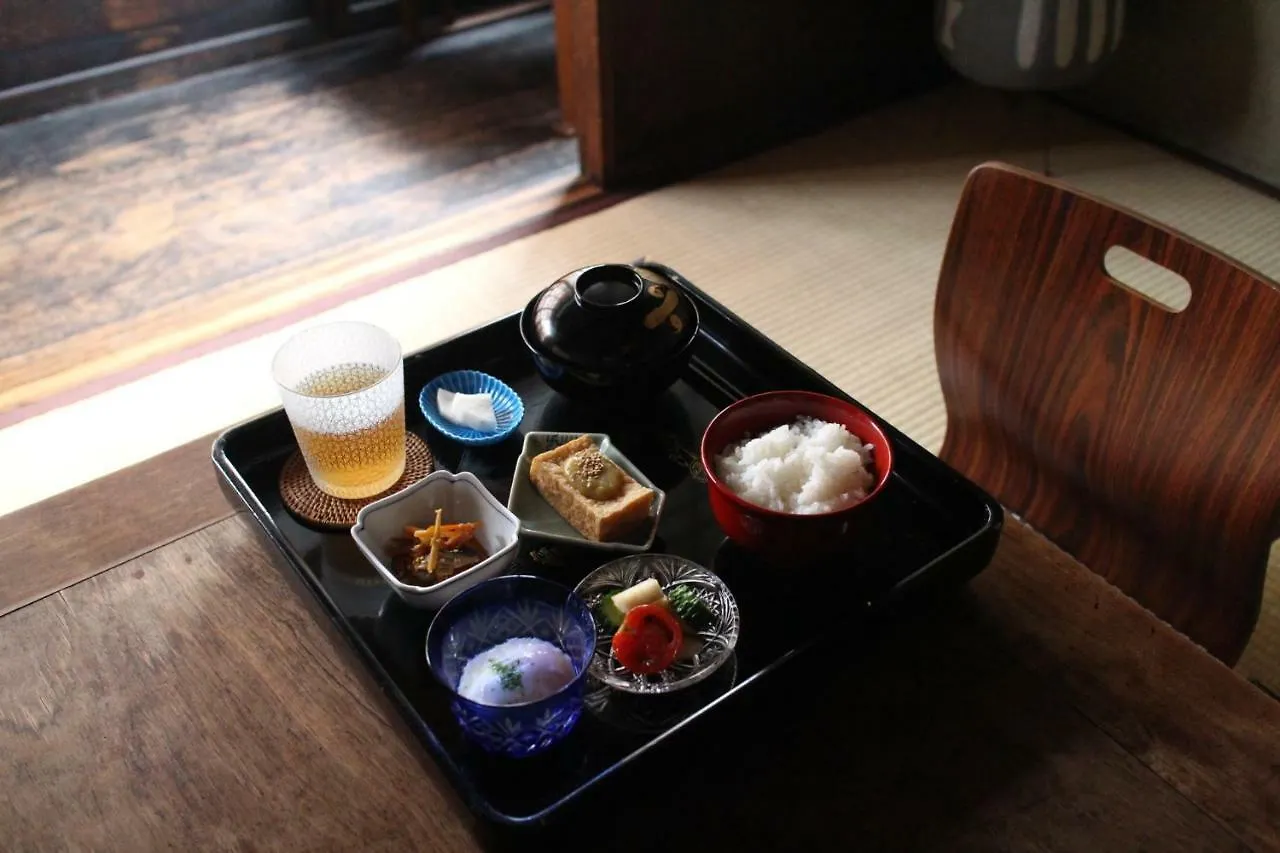 Bed & Breakfast Tsukiya Kyoto