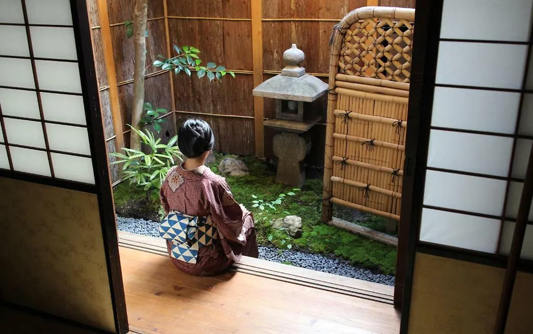 **  Bed & Breakfast Tsukiya Kyoto Japan
