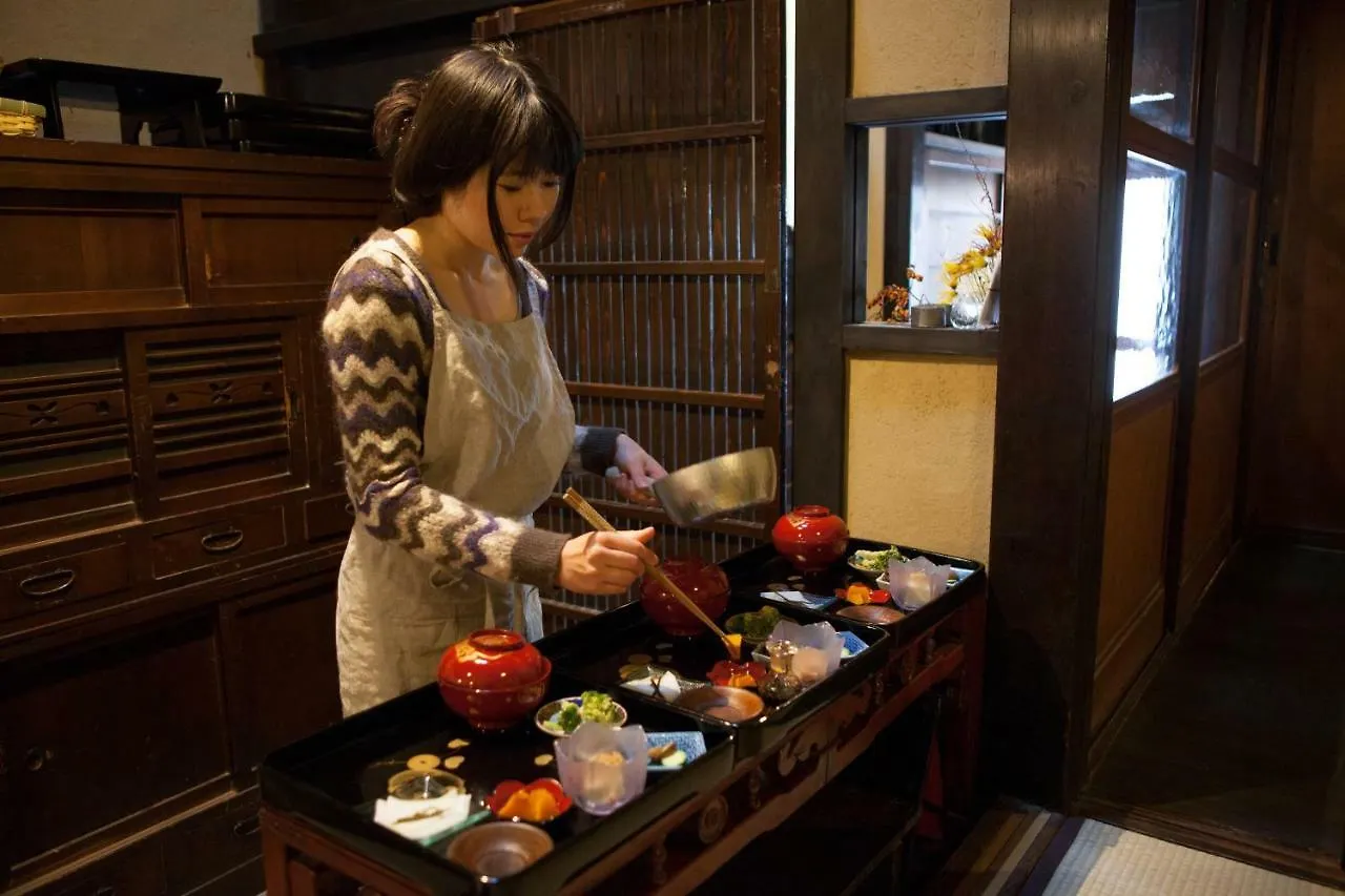 Bed & Breakfast Tsukiya Kyoto